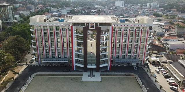 Gedung Polda Jawa Tengah. Foto: Dok. Facebook Humas Polda Jawa Tengah