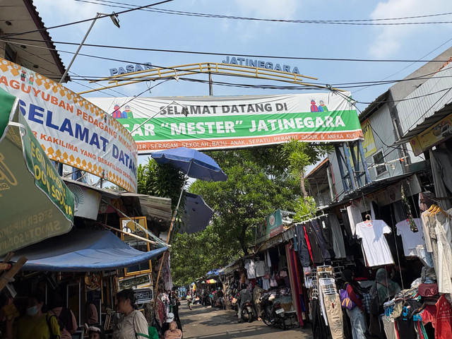 Suasana Pasar Jatinegara, Jakarta, Jumat (3/7). Foto: Widya Islamiati/kumparan