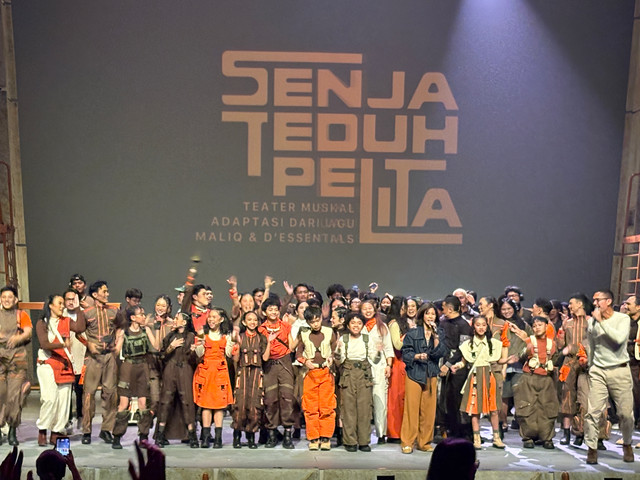 Pertunjukan Musikal Senja Teduh Pelita di Taman Ismail Marzuki, Cikini, Jakarta, Jumat (3/7). Foto: Aprilandika Pratama/kumparan