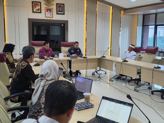Bupati Purwakarta Bahri Binzein memenuhi panggilan Itjen Kemendagri di Kantor Itjen Kemendagri pada pukul 09.00 WIB, Jumat (3/7/2026). Foto: Dok. Kemendagri
