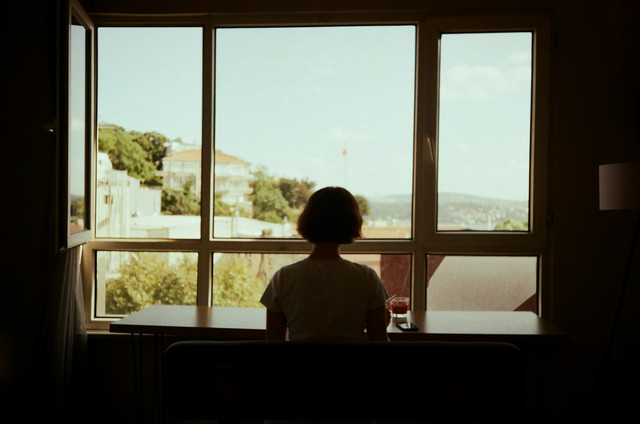 Ilustrasi Fearful Avoidant Attachment. Foto Unsplash.