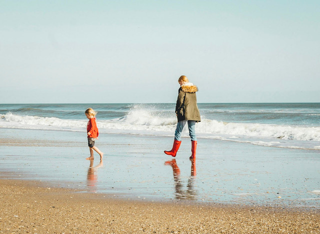 Ilustrasi Reparenting Therapy. Foto Unsplash.