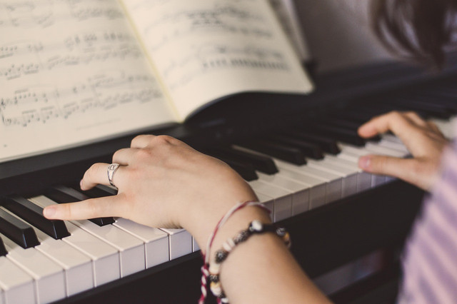 Ilustrasi lirik lagu Singasong V8, Foto: Pixabay/wal_172619