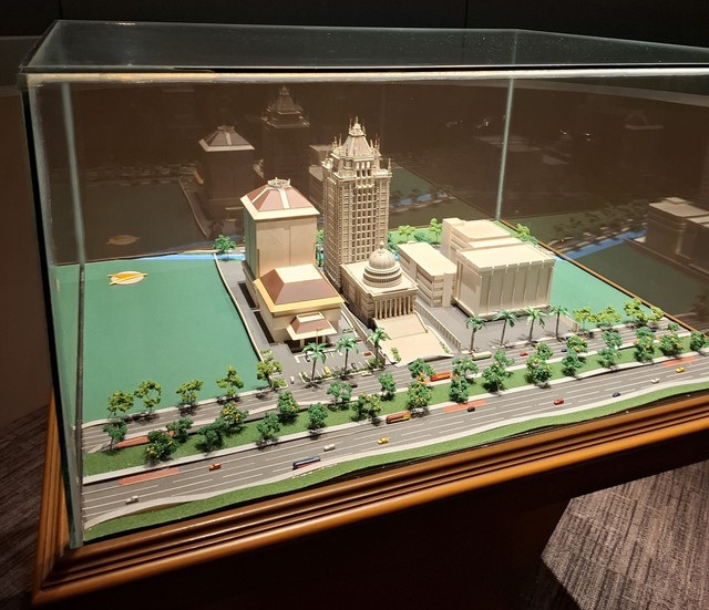 sumber gambar: miniatur mahkamah konstitusi