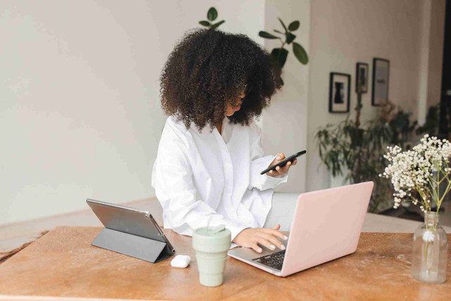 Ilustrasi Multitasking. Gambar: Pexels.