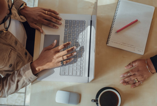 Ilustrasi Indikator kinerja individu berfunsi sebagai apa. Foto: Unsplash.com/Surface