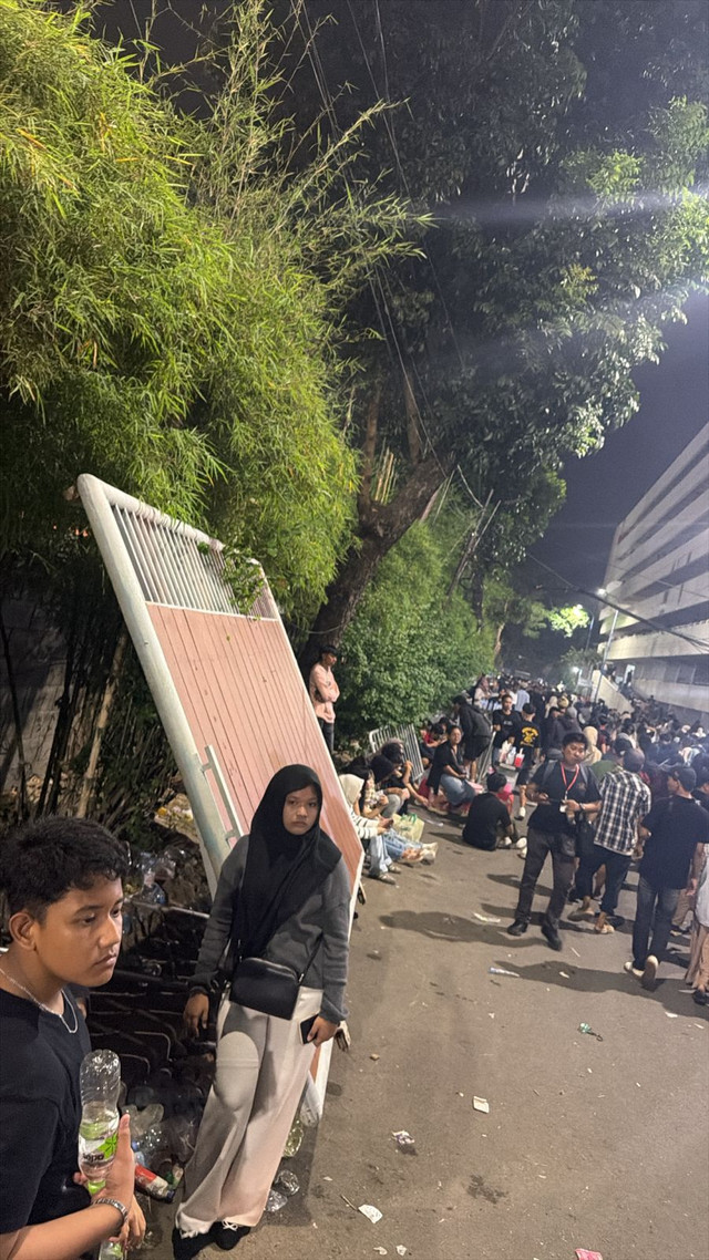 Soft launching Creative Hub Surabaya Expo Center (SUBEC) di Jalan Kusuma Bangsa, Surabaya, berakhir ricuh pada Minggu (5/7) malam berakhir ricuh. Foto: Dok. Istimewa