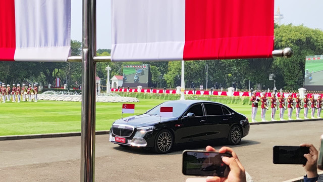 PM Singapura, Lawrence Wong, tiba di Istana Merdeka, Jakarta, Senin (6/7). Foto: Jonathan Devin/kumparan