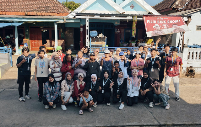 Dokumetasi bersama warga (sumber: dokumentasi pribadi)