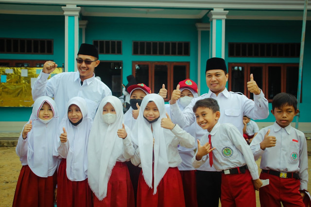 Ilustrasi Twibbon MPLS Ramah 2026. Foto: Unsplash/Syahrul Alamsyah Wahid
