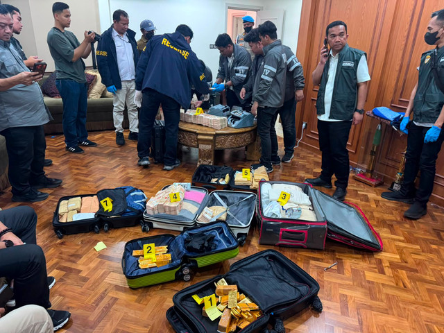 Temuan hasil penggeledahan di TKP Rumah Sentul, Bogor, Jawa Barat. Foto: Dok. Istimewa
