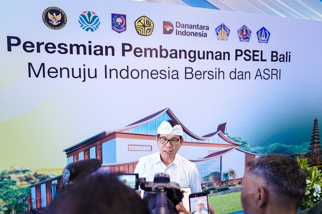 Bupati Badung I Wayan Adi Arnawa menghadiri peletakan batu pertama (groundbreaking) Pengolahan Sampah menjadi Energi Listrik (PSEL) Bali atau Denpasar Raya di kawasan Pelabuhan Benoa, Denpasar, Rabu (8/7/2026). Foto: Pemkab Badung