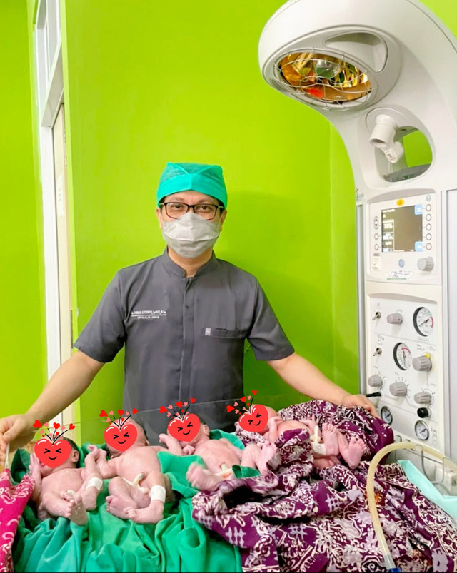 Bayi kembar empat di Mamuju. Foto: Istimewa