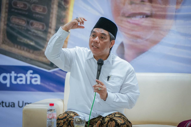 KH Zulfa Mustofa. Foto: Dok. Istimewa