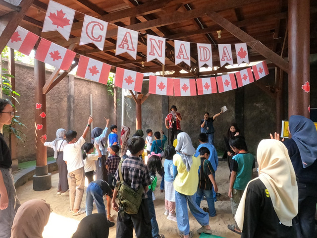 Rangkaian kegiatan Open House Around The World yang diselenggarakan Jogja English Training Centre (JET Centre/JETC) di Yogyakarta, Sabtu (4/7). Foto: Dok.Istimewa