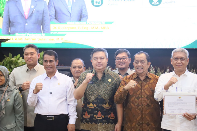 Sekjen Kemendagri Tomsi Tohir menghadiri Rakor Perluasan Penerapan Budi Daya Padi Pertanian Modern Advanced Agricultural System (PM-AAS) di Kantor Kementan, Jakarta, Kamis (9/7/2026). Foto: Dok Kemendagri