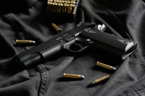 Ilustrasi Daftar Cast A Shop for Killers Season 2, Foto: Unsplash/Tom Def