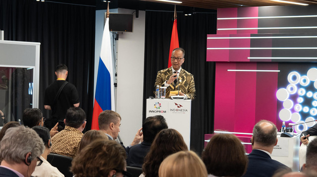 Menteri Perindustrian (Menperin) Agus Gumiwang Kartasasmita dalam Forum Bisnis Indonesia-Rusia di INNOPROM 2026. Foto: Kemenperin