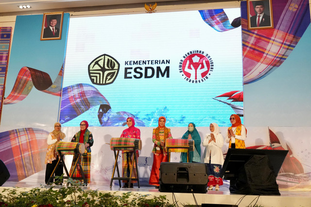 Dukung daya saing UMKM, Tri Tito Karnavian tekankan pentingnya inovasi produk serta perluasan akses pemasaran bagi para perajin di Indonesia, Jumat (10/7/2026). Foto: Kemendagri RI