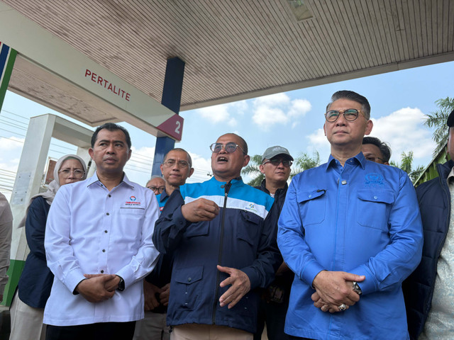 Monitoring Kepala Badan Pengatur Hilir Minyak dan Gas Bumi (BPH Migas), Wahyudi Anas, di SPBU Pertamina 24.361.13 PAL 10, Jalan Lingkar Barat I, Kota Baru, Kota Jambi, Sabtu (11/7/2026). Foto: Muhammad Fhandra Hardiyon/kumparan