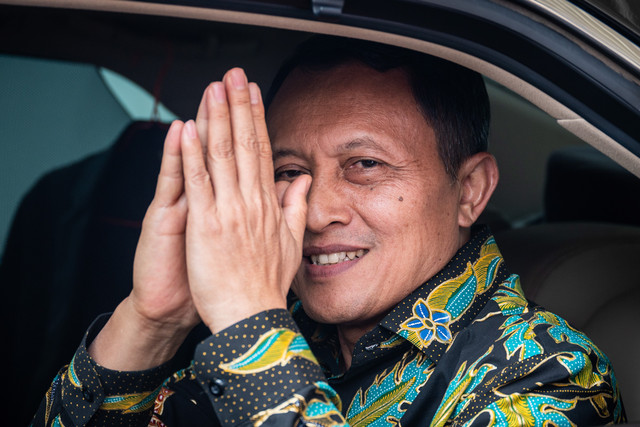 Plt Jaksa Agung Muda Tindak Pidana Khusus (Jampidsus) Rudi Margono memberikan salam usai menghadiri konferensi pers di Kejaksaan Agung, Jakarta, Sabtu (11/7/2026). Foto: Bayu Pratama S/ANTARA FOTO