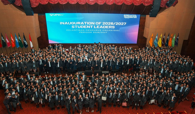 Universitas Pelita Harapan (UPH) melalui Student Leaders Appreciation and Inauguration 2026 yang diselenggarakan pada 10 Juli 2026 di Grand Chapel, Kampus Utama UPH Lippo Village. Melalui kegiatan ini, UPH memberikan apresiasi kepada 568 pengurus organisasi mahasiswa (ormawa) periode 2025/2026 sekaligus melantik 837 student leaders periode 2026/2027 yang akan melanjutkan estafet kepemimpinan di lingkungan kampus.