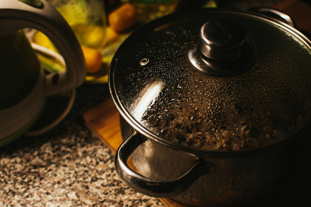 Ilustrasi rekomendasi slow cooker untuk bone broth. Foto: Unsplash