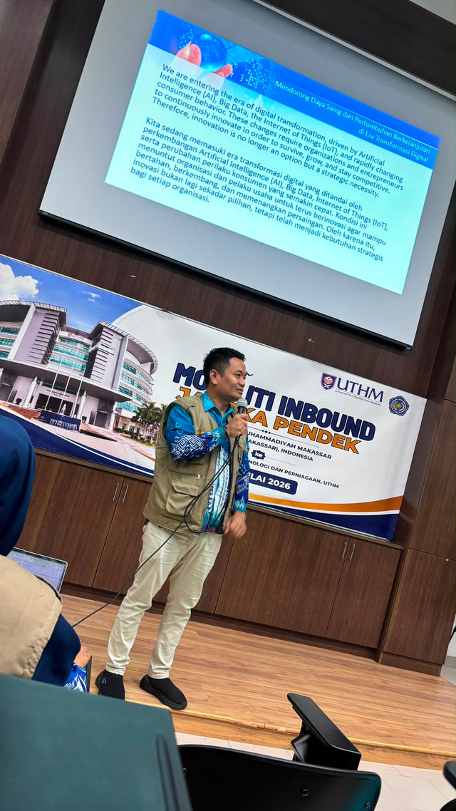 Dosen Unismuh Bahas Transformasi Digital dalam Guest Lecture di UTHM Malaysia