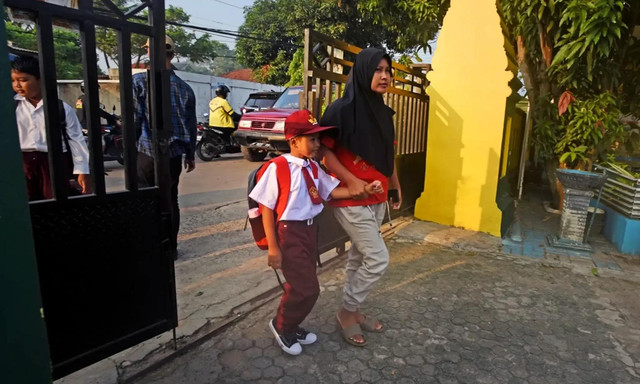 Ilustrasi: Siswa kembali ke sekolah usai libur gambar ini sumber dari AI