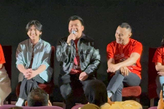 Konferensi pers film Takkan Kubiarkan Kau Menangis di Kawsan Kuningan, Jakarta Selatan, Senin (13/7/2026). Foto: Aprilandika Pratama/kumparan