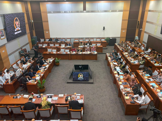 Suasana rapat Komisi VIII DPR dengan Kemenhaj di Kompleks Parlemen, Senayan, Jakarta, Selasa (14/7/2026). Foto: Nasywa Athifah/kumparan