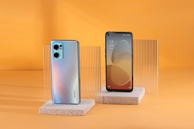 Ilustrasi harga HP OPPO Juli 2026. Foto: OPPO/Unsplash