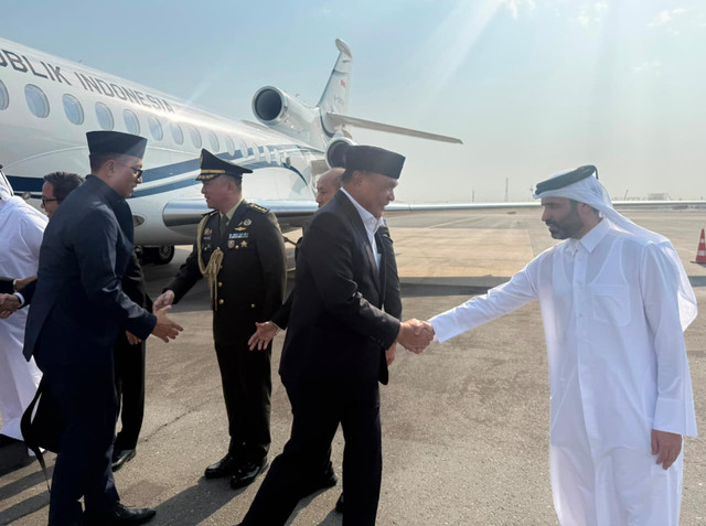 Menteri Koordinator Bidang Politik dan Keamanan RI, Jenderal TNI (Purn.) Djamari Chaniago, telah tiba di Doha, Qatar, pada Selasa (14/7/2026) pukul 07.35 waktu setempat. Foto: Dok. Istimewa
