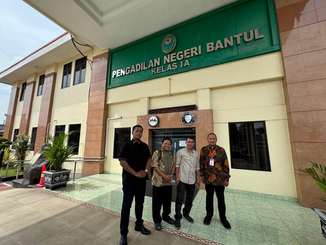 Para Penggugat Munas Kaumy dan Tim Kuasa Hukum