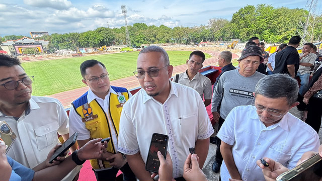 Andre Rosiade di Stadion Gelora Haji Agus Salim (GHAS) Padang. Foto: Istimewa