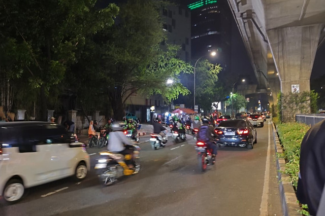 Kondisi lalu lintas di Jalan Kapten Tendean, Jakarta, Selasa (14/7/2026). Foto: Aditya Nugraha/kumparan