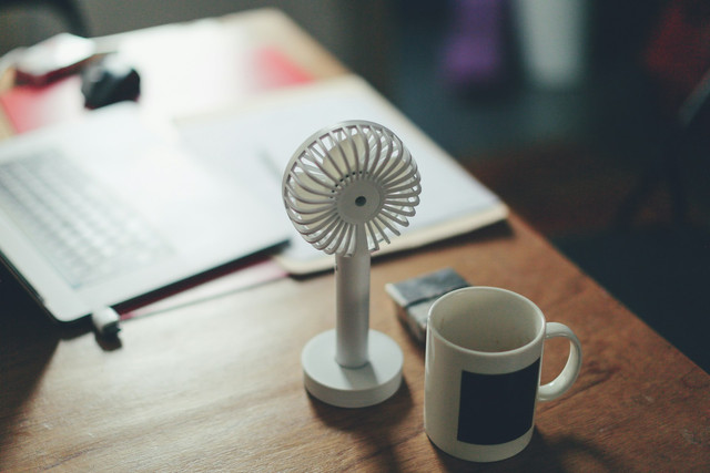 Kipas portable yang awet dan tahan lama. Foto: Unsplash