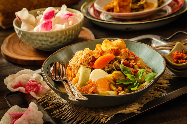 Lontong Medan. Foto: Shutterstock.
