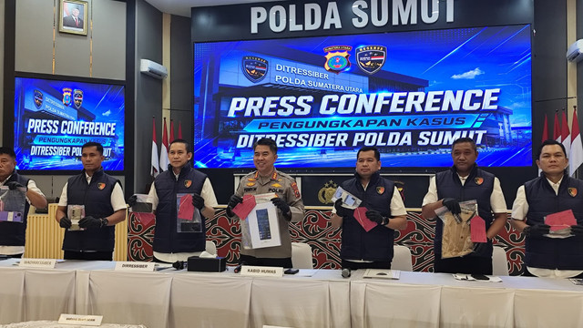 Polda Sumut konferensi pers pengungkapan kasus scamming dan pornografi, Kamis (16/7/2026). Foto: Amar Marpaung/kumparan