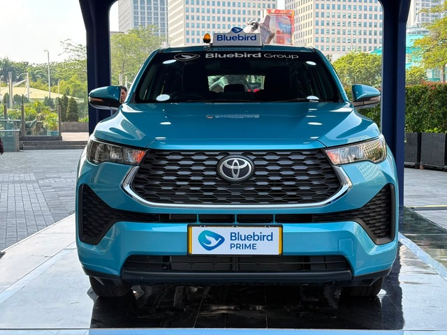 Toyota Innova Zenix HEV jadi armada taksi Bluebird Prime. Foto: Fitra Andrianto/kumparan
