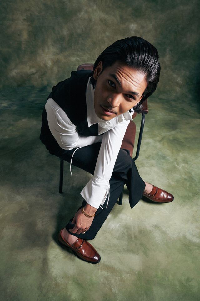 Penyanyi DNANDA rilis lagu baru berjudul "Tiba-Tiba Kau". Foto: Sony Music
