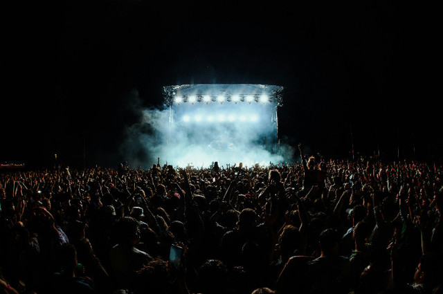 Ilustrasi Kapan Konser The Rose Jakarta?, Unsplash/Danny Howe