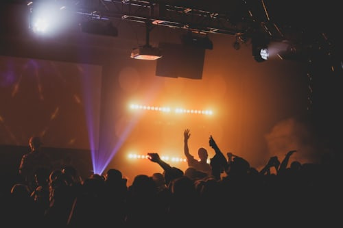 Ilustrasi Jadwal World Tour BIGBANG 2026, Foto: Unsplash/Zach Lucero
