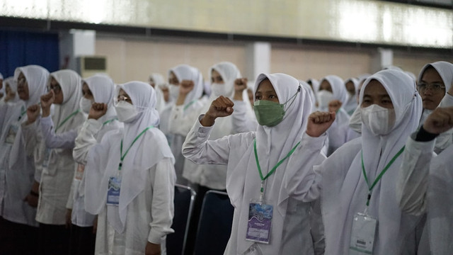Ilustrasi Susunan Acara Penutupan MPLS SMP, Foto: Unsplash/Herlambang Tinasih Gusti