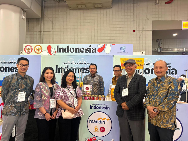 Bank Mandiri melalui Mandiri Cayman Islands Branch memfasilitasi dua UMKM binaan Fisnack dan SILA Tea mengikuti ajang Summer Fancy Food Show 2026 di Javits Center, New York. Foto: Dok. Bank Mandiri
