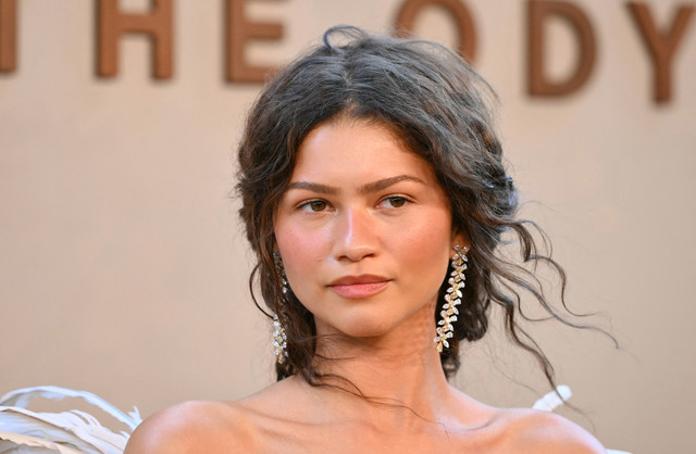 Tampilan Makeup Kini Makin Minimalis, Bikin Riasan Tanpa Maskara Jadi Tren. Foto: Angela Weiss/AFP