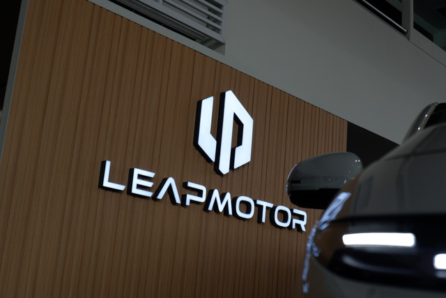 Diler pertama Leapmotor di Indomobil Plaza, Jakarta Utara (17/7/2026). Foto: Sena Pratama/kumparan