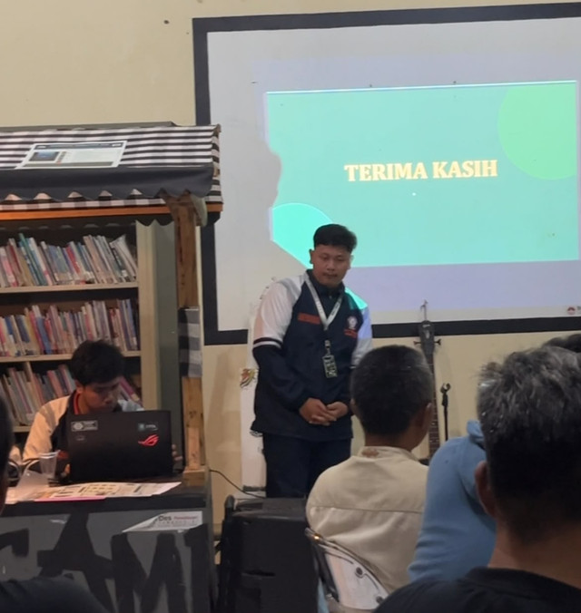 Pemaparan Edukasi Penerapan Standar Operasional Prosedur (SOP) Sanitasi Kolam Ikan