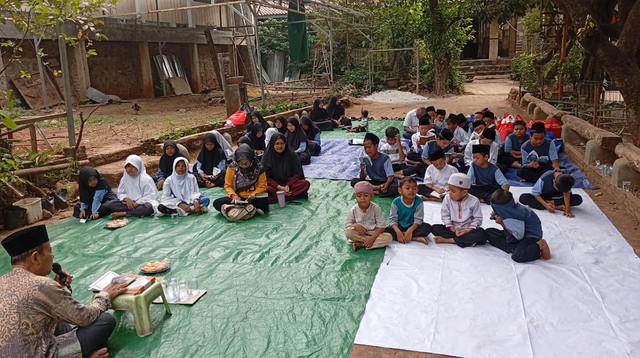 TDA Peduli Jakarta Timur Santuni 45 Anak Yatim pada Muharram 1448 H