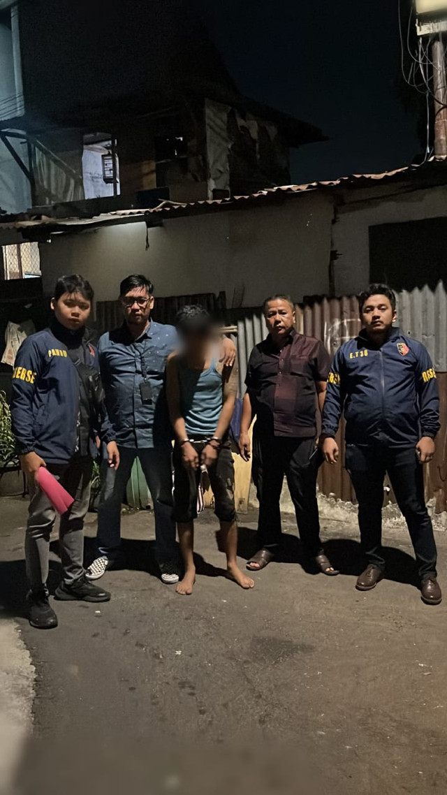 Unit Reskrim Polsek Kebon Jeruk Ringkus Pelaku Penusukan di Kedoya Selatan. Foto: Dok. Istimewa
